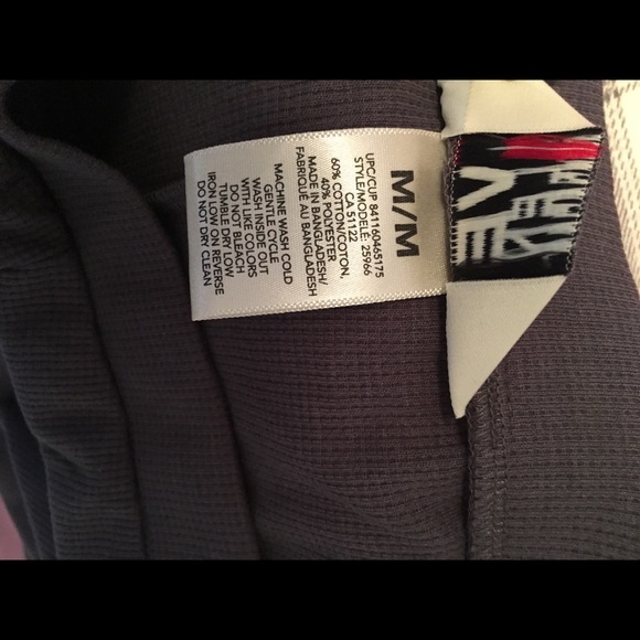 A size Medium pair of grey pajama pants - Picture 3 of 3